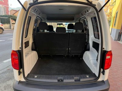 Volkswagen Caddy 2.0 TDI 102 CV DSG Comfortline (5)