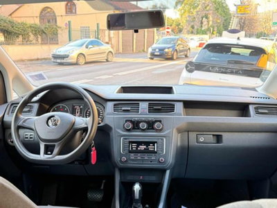 Volkswagen Caddy 2.0 TDI 102 CV DSG Comfortline (9)