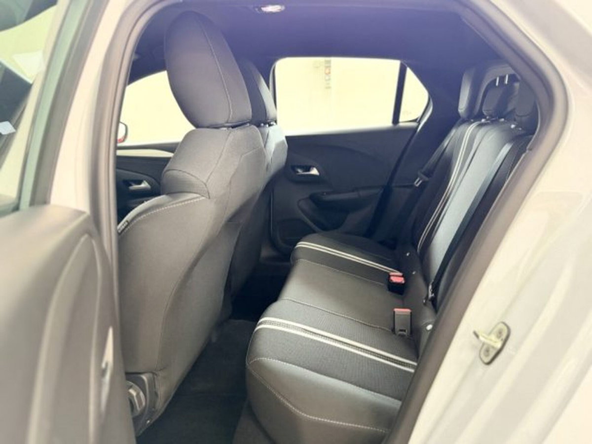 Opel Corsa 1.2 hybrid GS 110cv dct6 (10)