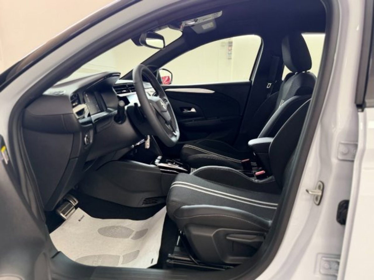 Opel Corsa 1.2 hybrid GS 110cv dct6 (9)