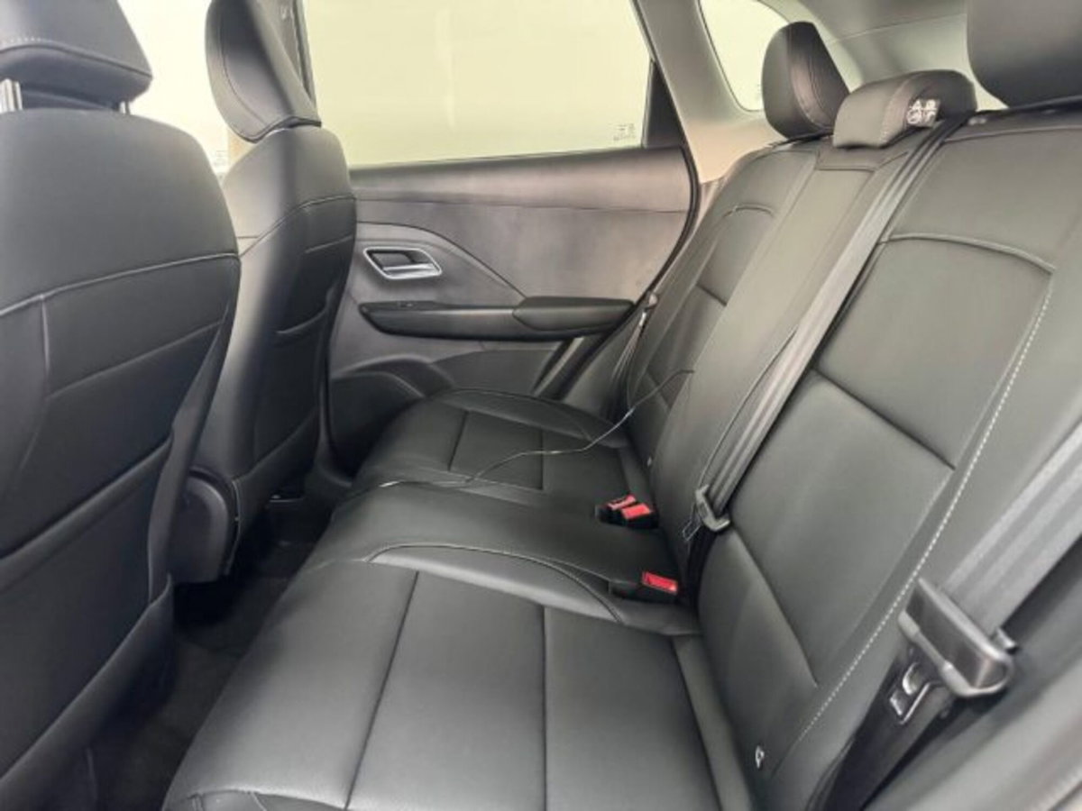 Mg ZS ZS 1.5 Luxury (12)