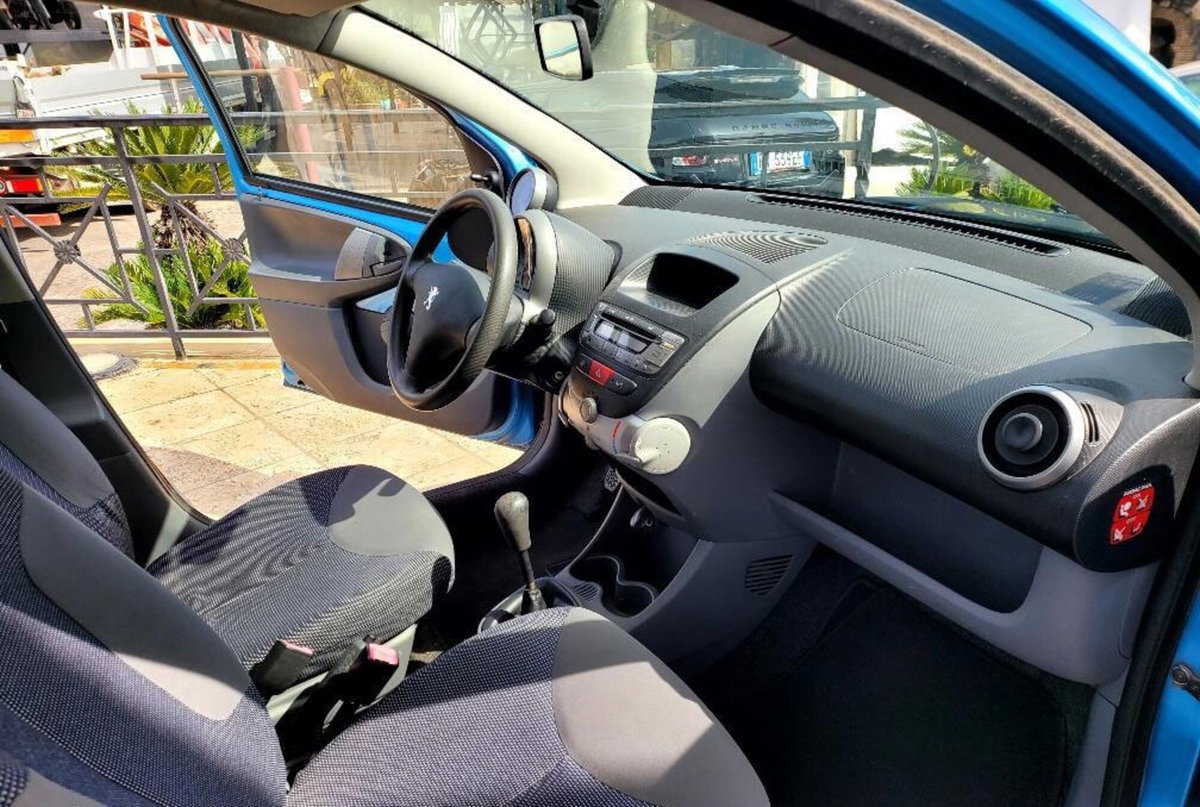 Peugeot 107 68CV 3p. Allure (8)