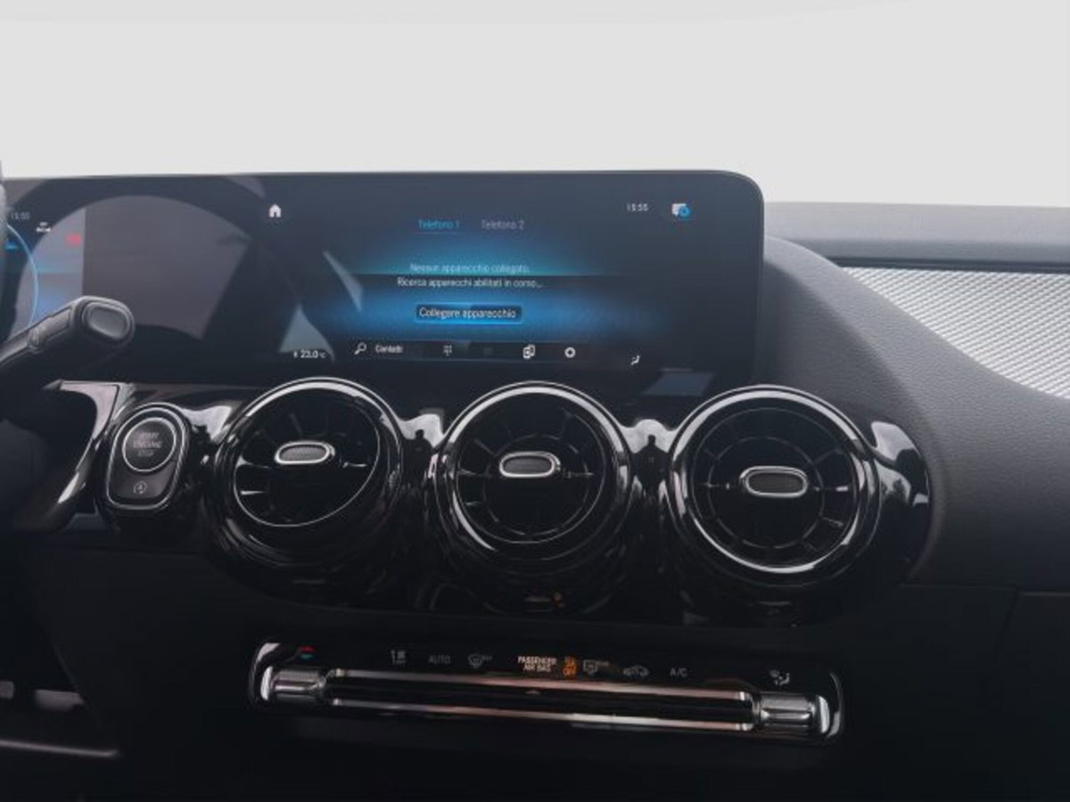 Mercedes-Benz CLA Shooting Brake 180 d Automatic Shooting Brake Business (16)