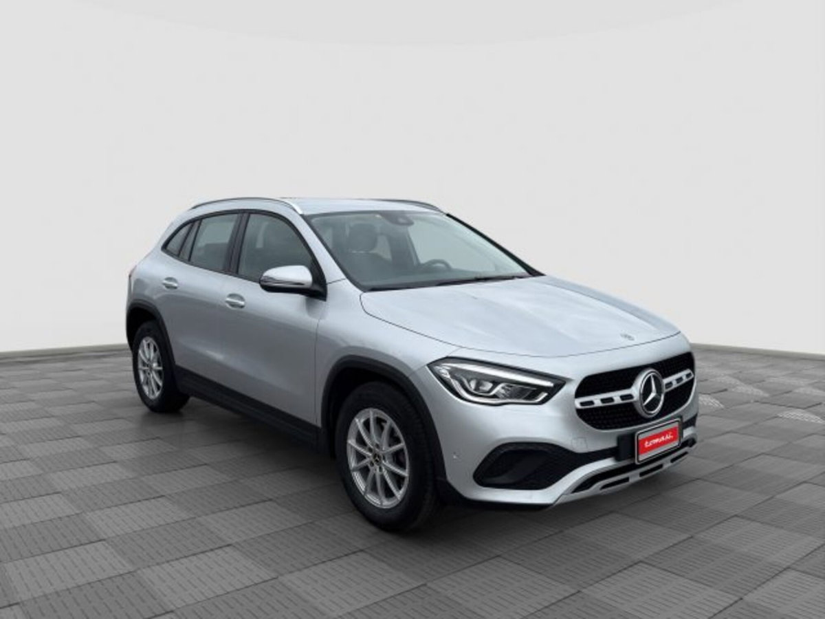 Mercedes-Benz CLA Shooting Brake 180 d Automatic Shooting Brake Business (7)