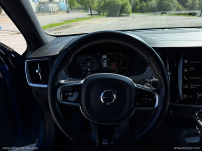 Volvo V90 D5 AWD Geartronic R-design (19)