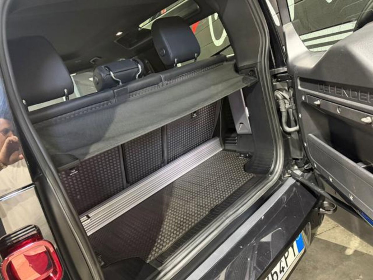 Land Rover Defender 90 3.0d i6 mhev X-Dynamic SE awd 200cv auto (10)