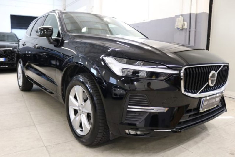 Volvo XC60 B4 (d) AWD automatico Plus Dark