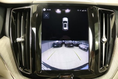 Volvo XC60 B4 (d) AWD automatico Plus Dark (12)