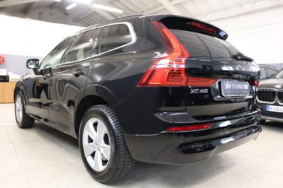 Volvo XC60 B4 (d) AWD automatico Plus Dark (4)
