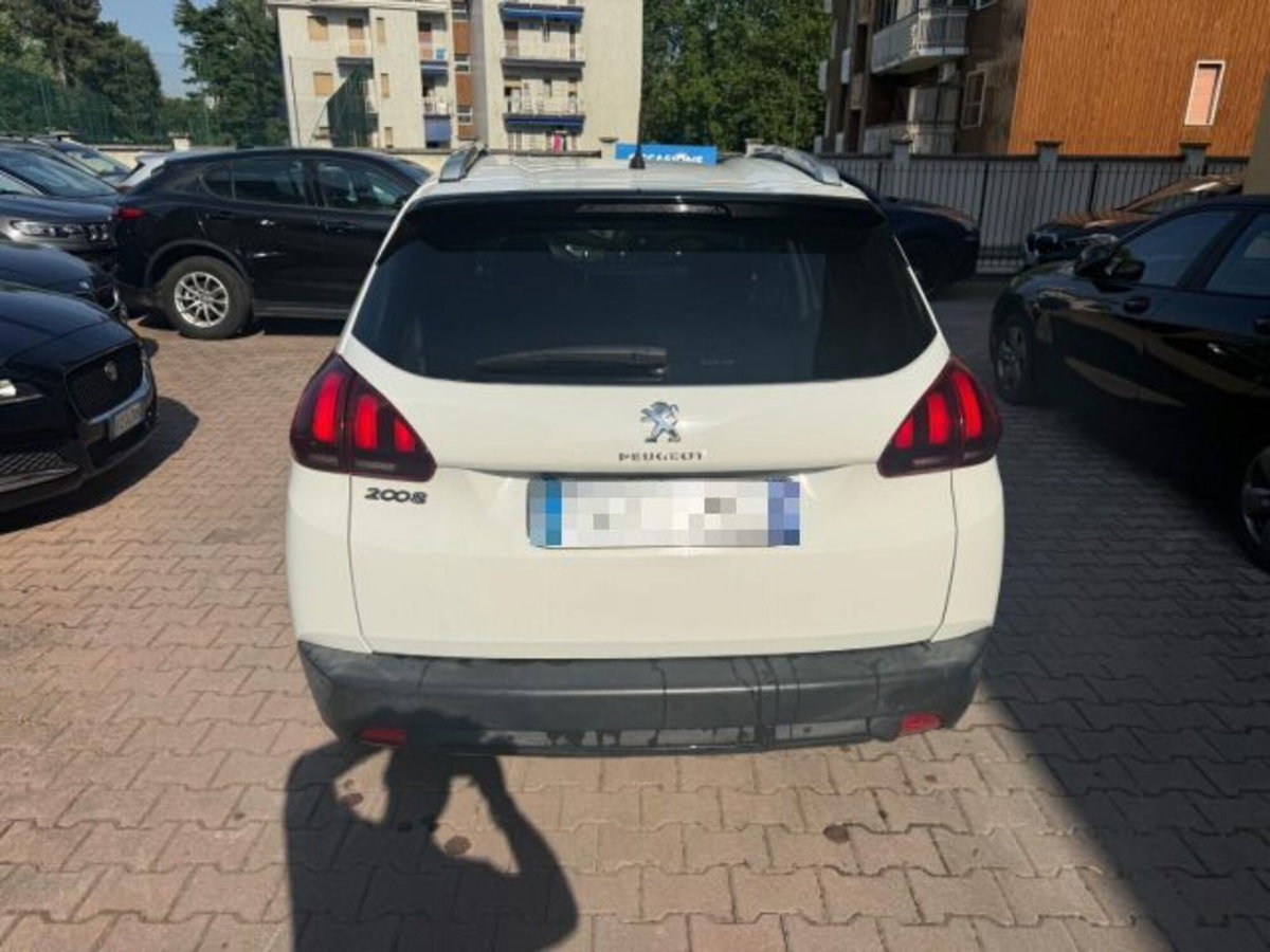 Peugeot 2008 Turbo 110 S&S Signature (4)