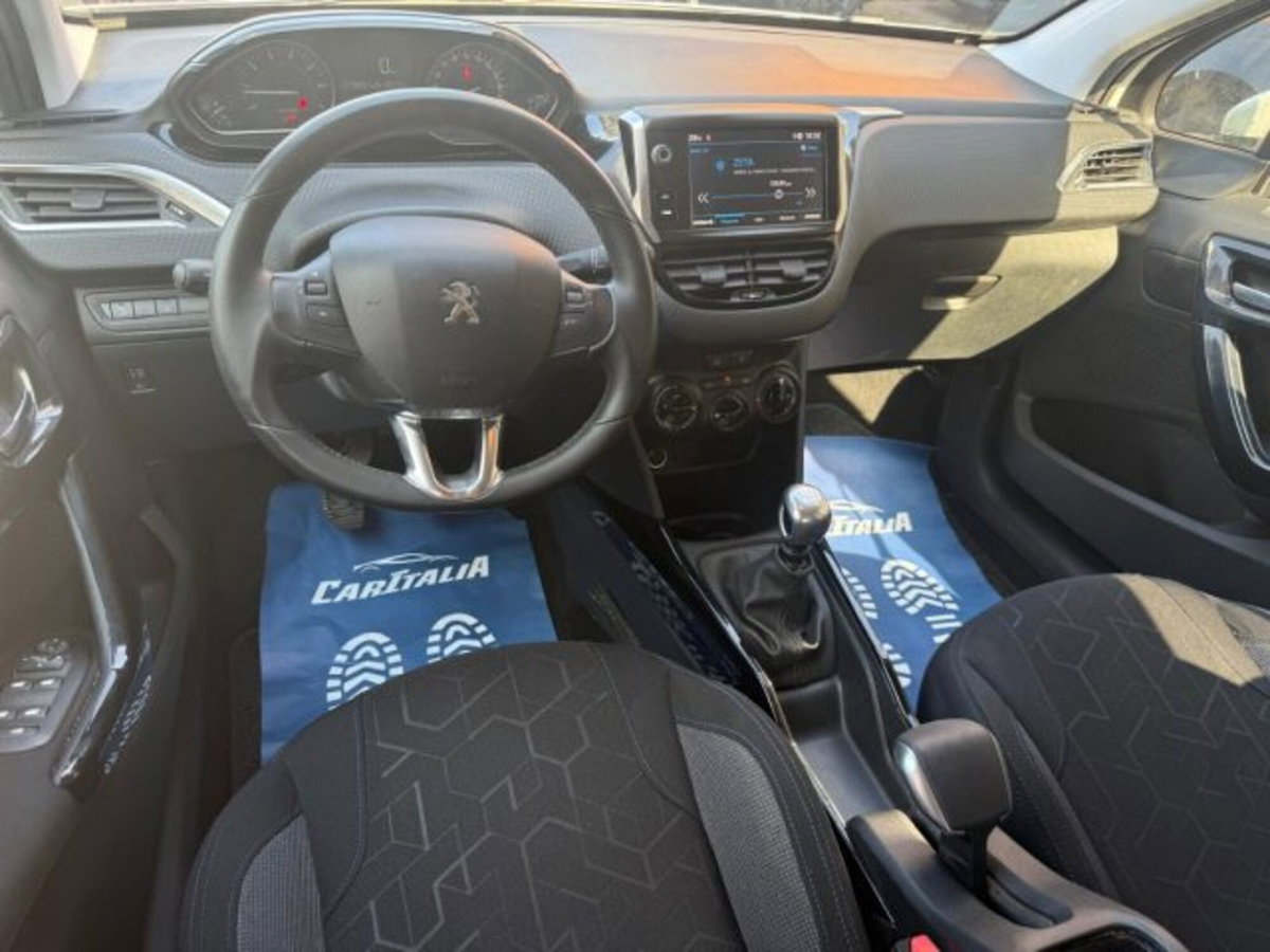 Peugeot 2008 Turbo 110 S&S Signature (7)
