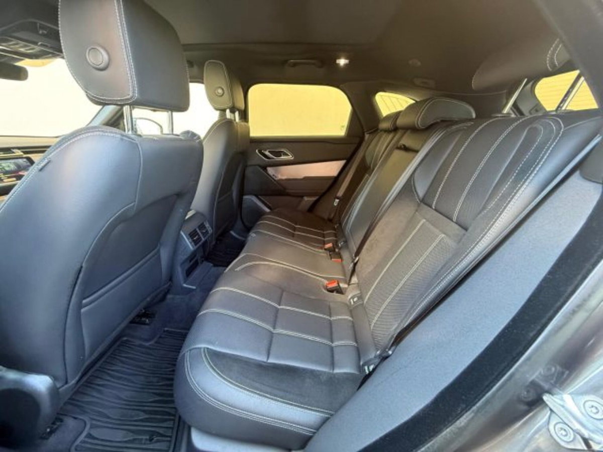 Land Rover Range Rover Velar 2.0D I4 204 CV (17)