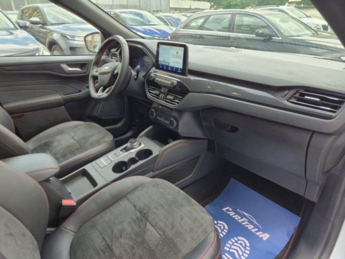 Ford Kuga 1.5 EcoBlue 120 CV aut. 2WD ST-Line X Design (11)