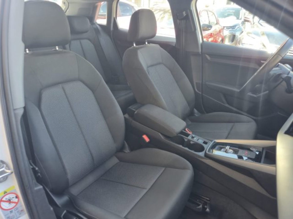 Audi A3 Sedan 30 TDI S tronic Business (10)