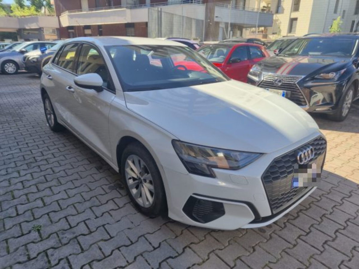 Audi A3 Sedan 30 TDI S tronic Business (3)