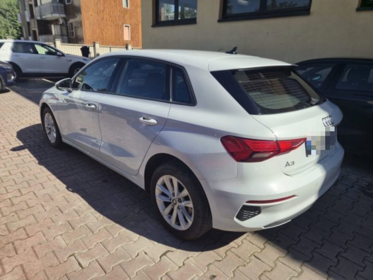 Audi A3 Sedan 30 TDI S tronic Business (4)
