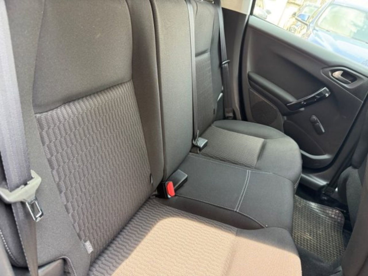 Peugeot 208 68 5 porte Active (10)