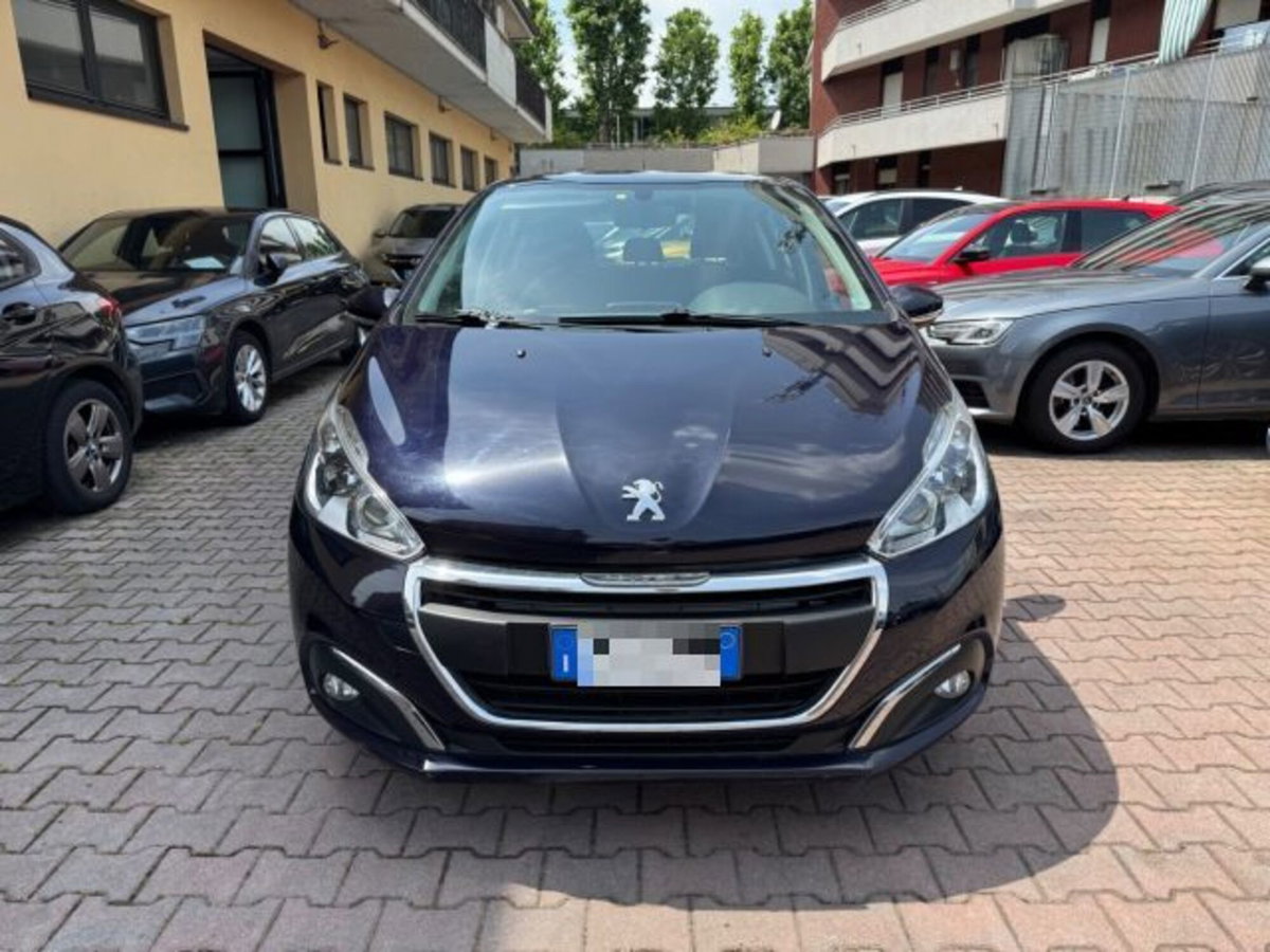 Peugeot 208 68 5 porte Active (2)