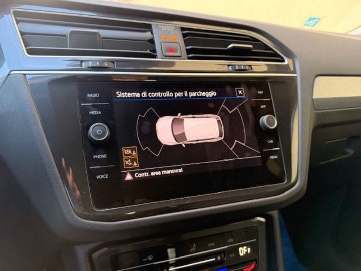 Volkswagen Tiguan 2.0 TDI 150 CV SCR DSG 4MOTION Life (15)