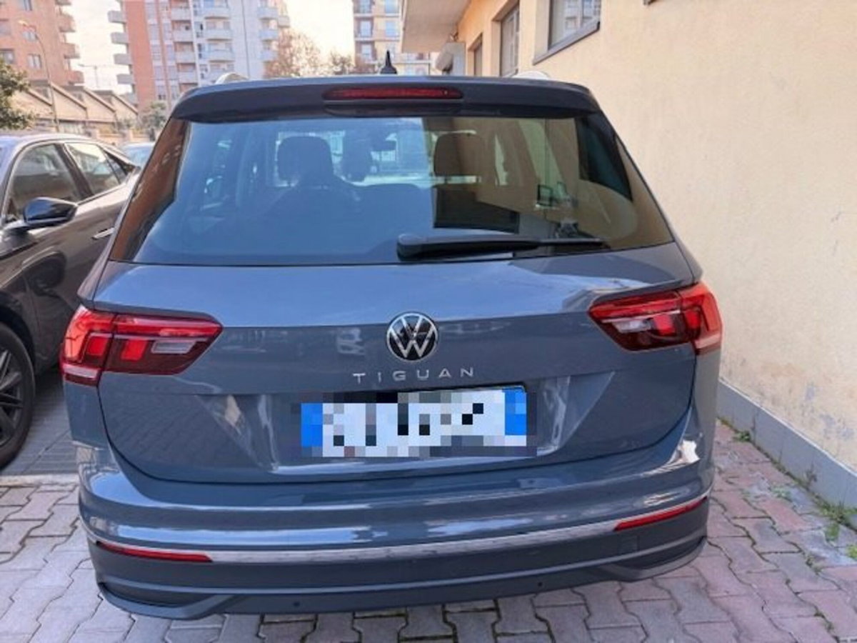 Volkswagen Tiguan 2.0 TDI 150 CV SCR DSG 4MOTION Life (3)