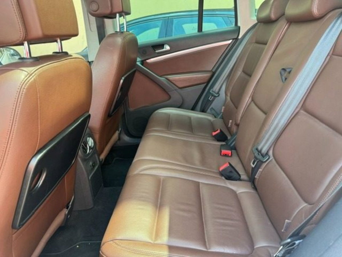 Volkswagen Tiguan 2.0 TDI 140CV 4MOTION DSG Sport & Style (11)