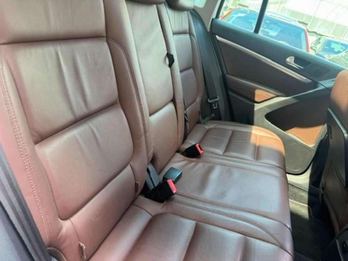 Volkswagen Tiguan 2.0 TDI 140CV 4MOTION DSG Sport & Style (13)