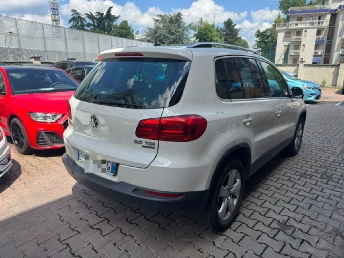 Volkswagen Tiguan 2.0 TDI 140CV 4MOTION DSG Sport & Style (4)