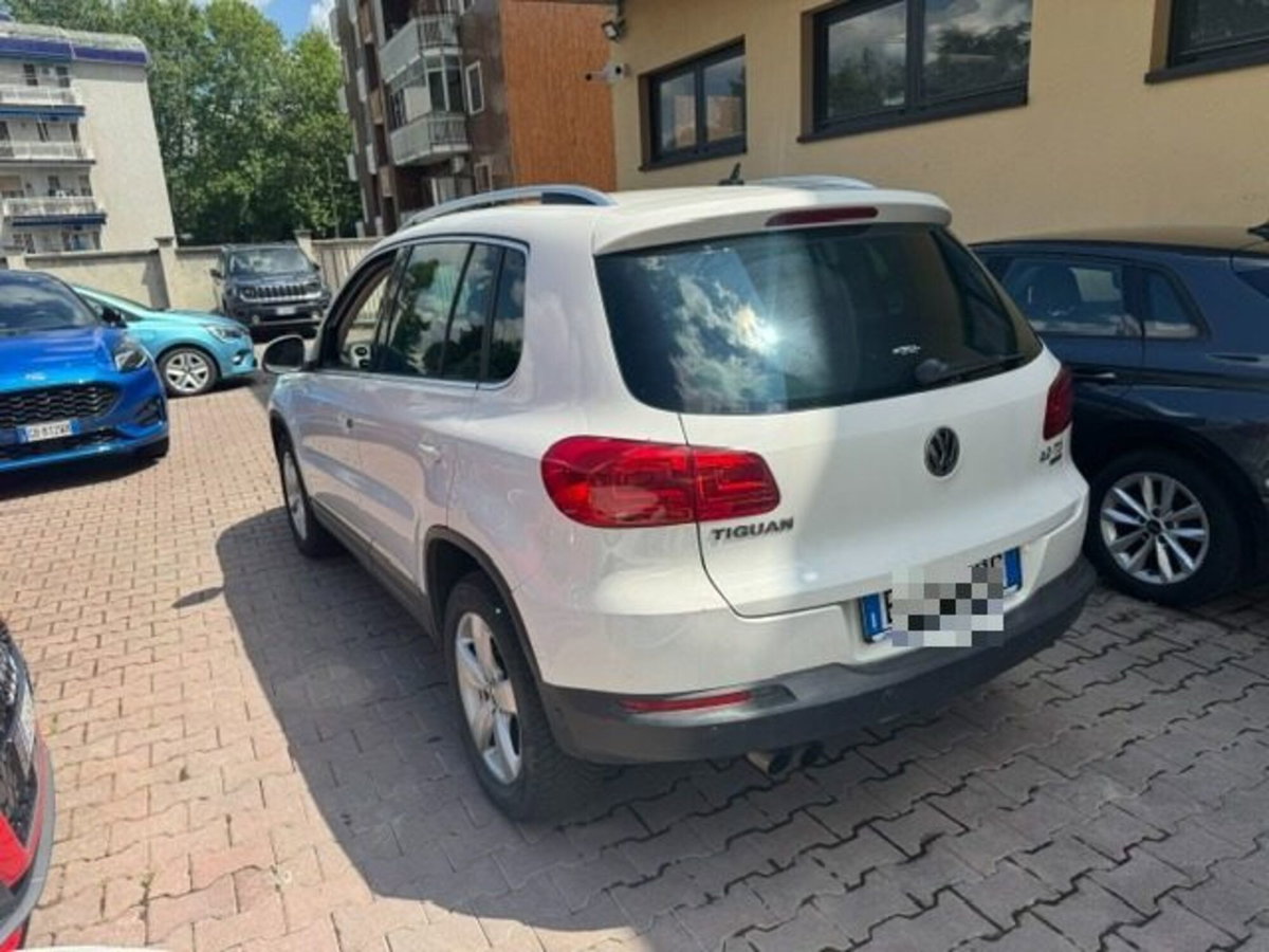 Volkswagen Tiguan 2.0 TDI 140CV 4MOTION DSG Sport & Style (6)