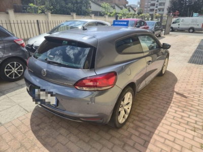 Volkswagen Scirocco 2.0 TDI 140CV DPF DSG (4)