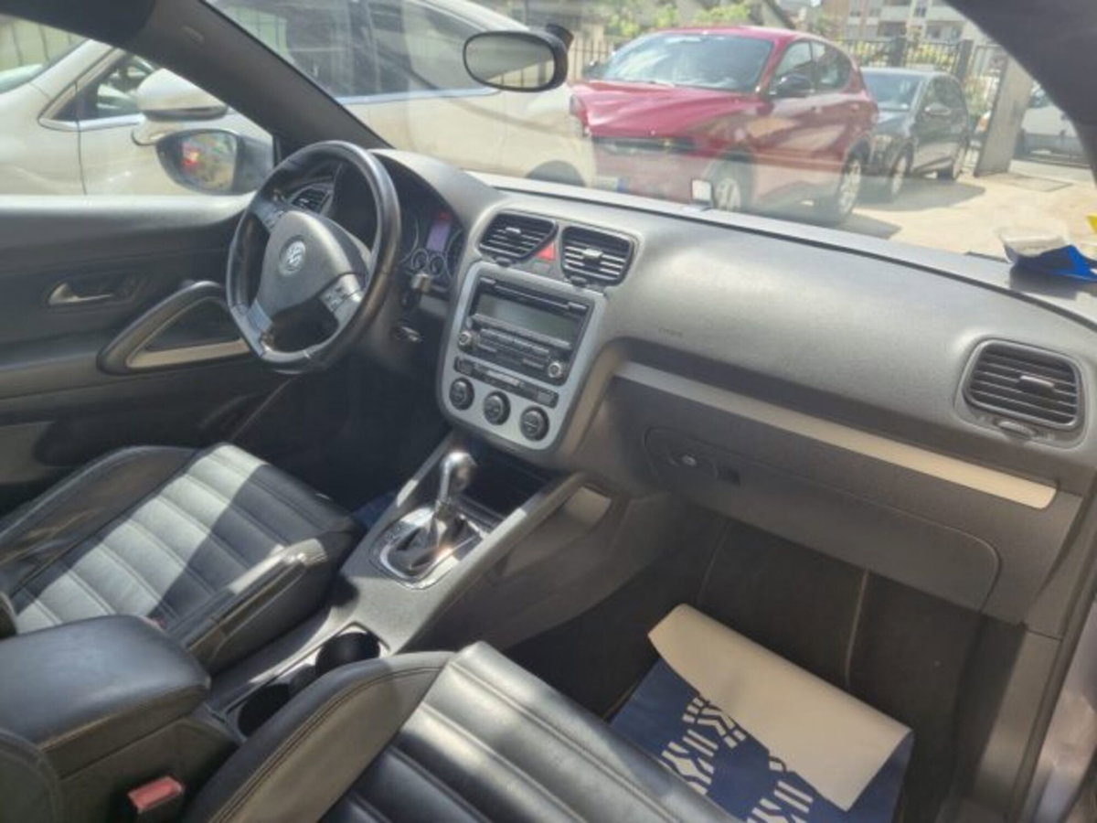 Volkswagen Scirocco 2.0 TDI 140CV DPF DSG (8)