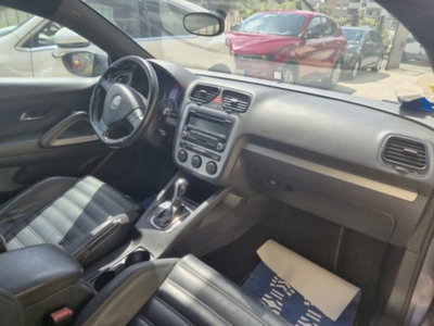 Volkswagen Scirocco 2.0 TDI 140CV DPF DSG (8)