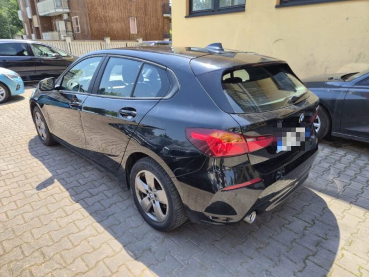 BMW Serie 1 116d 2.0 116CV cat 5 porte Attiva DPF (6)