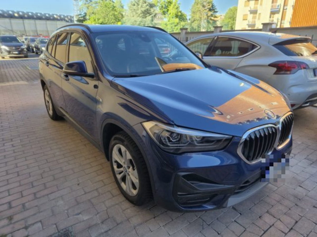 BMW X1 xDrive25e Business Advantage (3)
