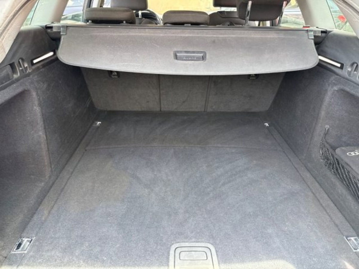 Audi A4 Avant 2.0 TDI 150 CV ultra S tronic Business (14)