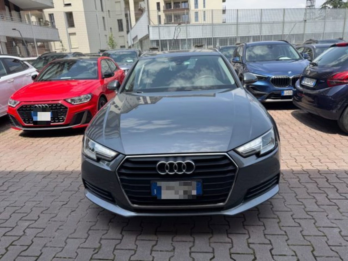 Audi A4 Avant 2.0 TDI 150 CV ultra S tronic Business (2)