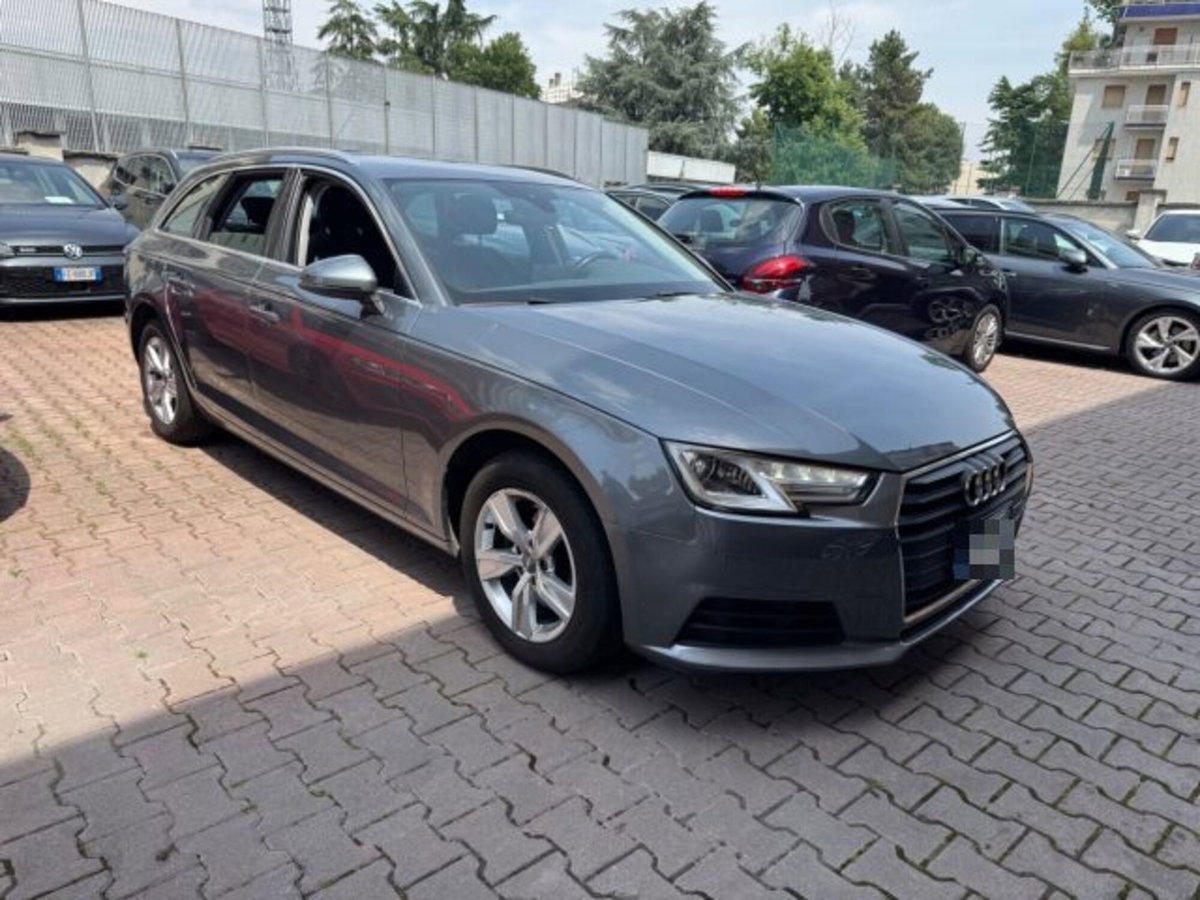 Audi A4 Avant 2.0 TDI 150 CV ultra S tronic Business (3)