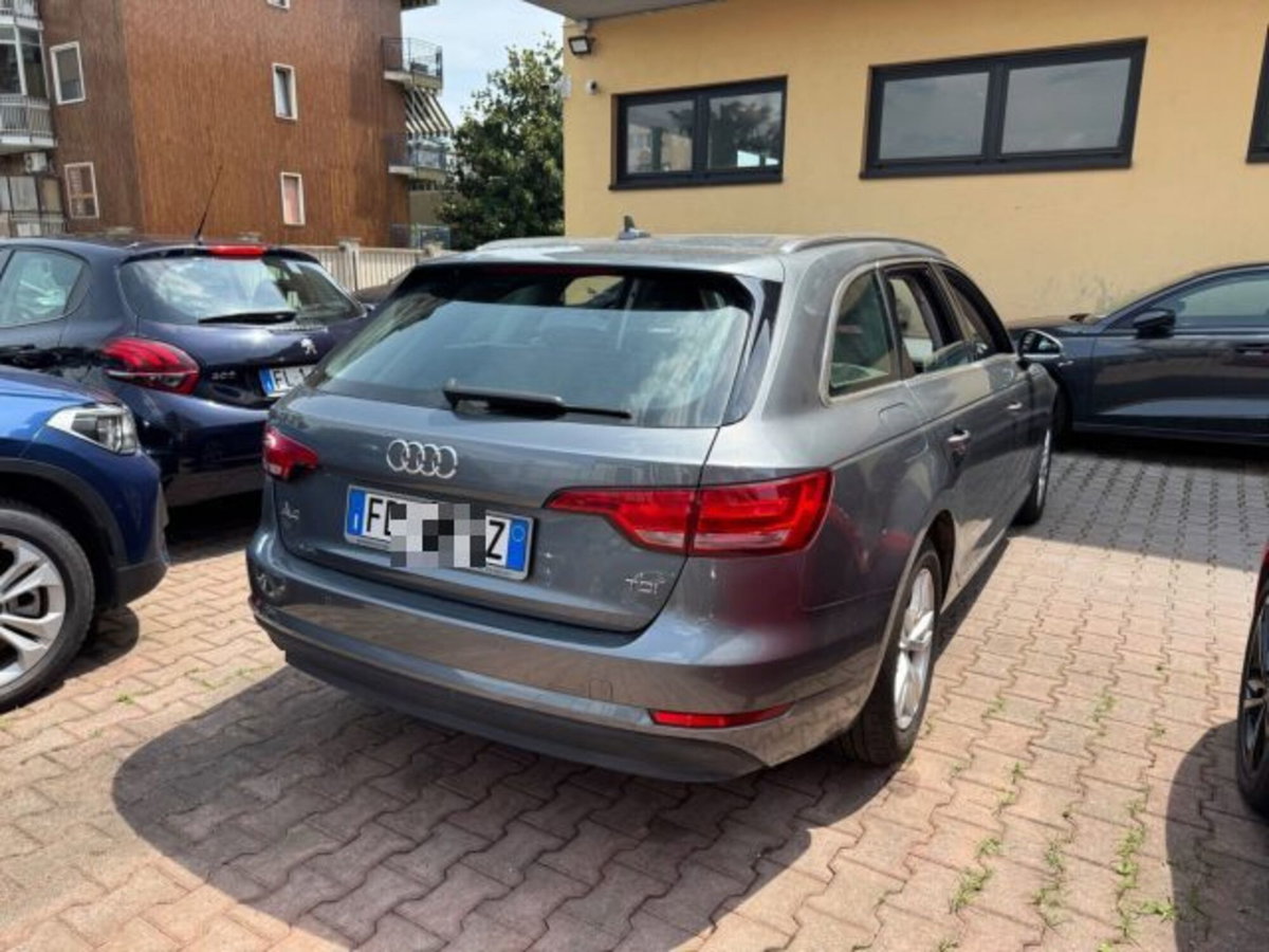 Audi A4 Avant 2.0 TDI 150 CV ultra S tronic Business (4)