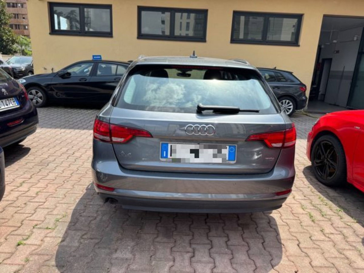 Audi A4 Avant 2.0 TDI 150 CV ultra S tronic Business (5)