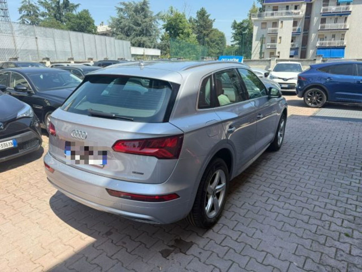 Audi Q5 40 TDI 204 CV quattro S tronic Business Sport (4)
