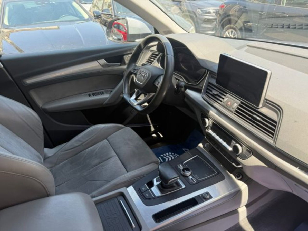 Audi Q5 40 TDI 204 CV quattro S tronic Business Sport (7)