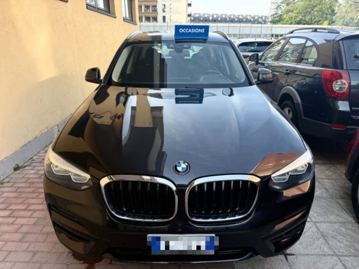 BMW X3 xDrive30e Business Advantage (2)