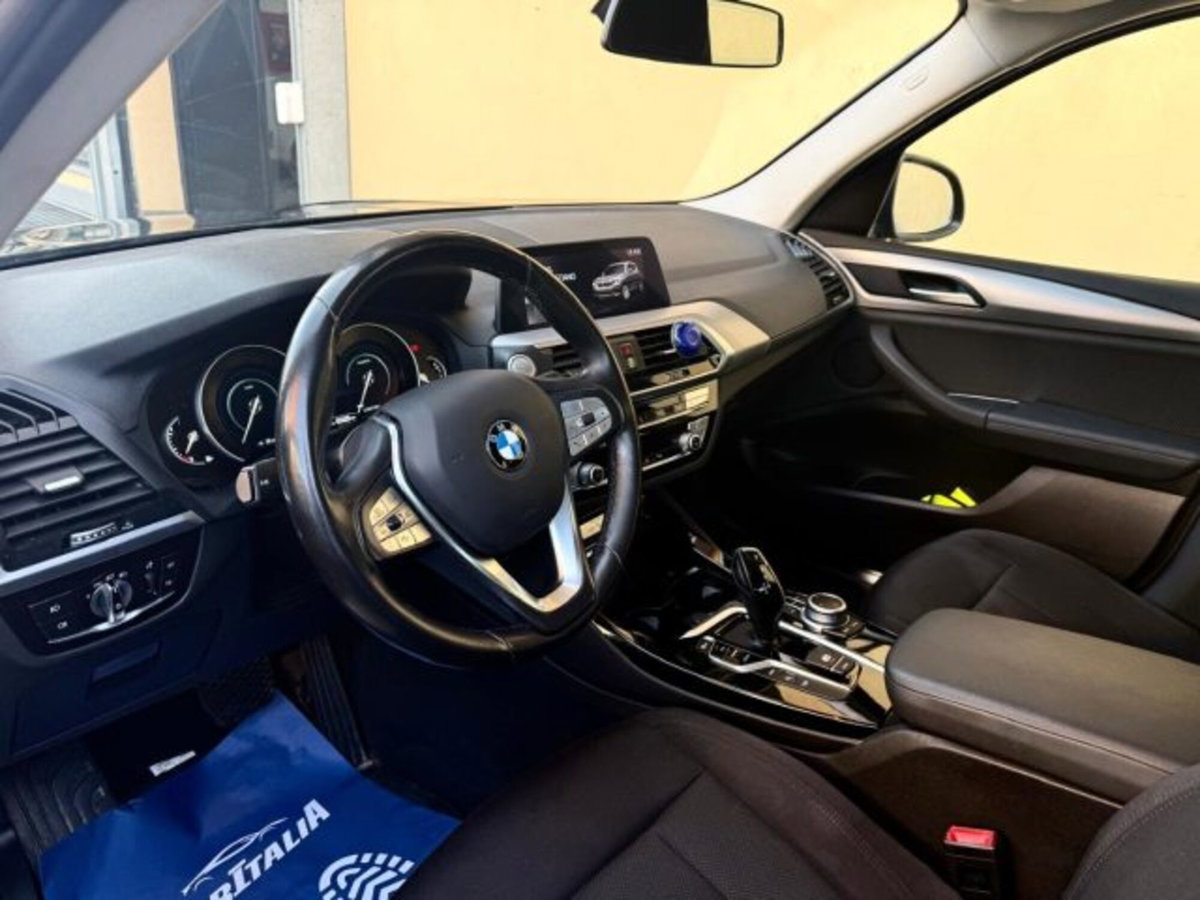 BMW X3 xDrive30e Business Advantage (8)