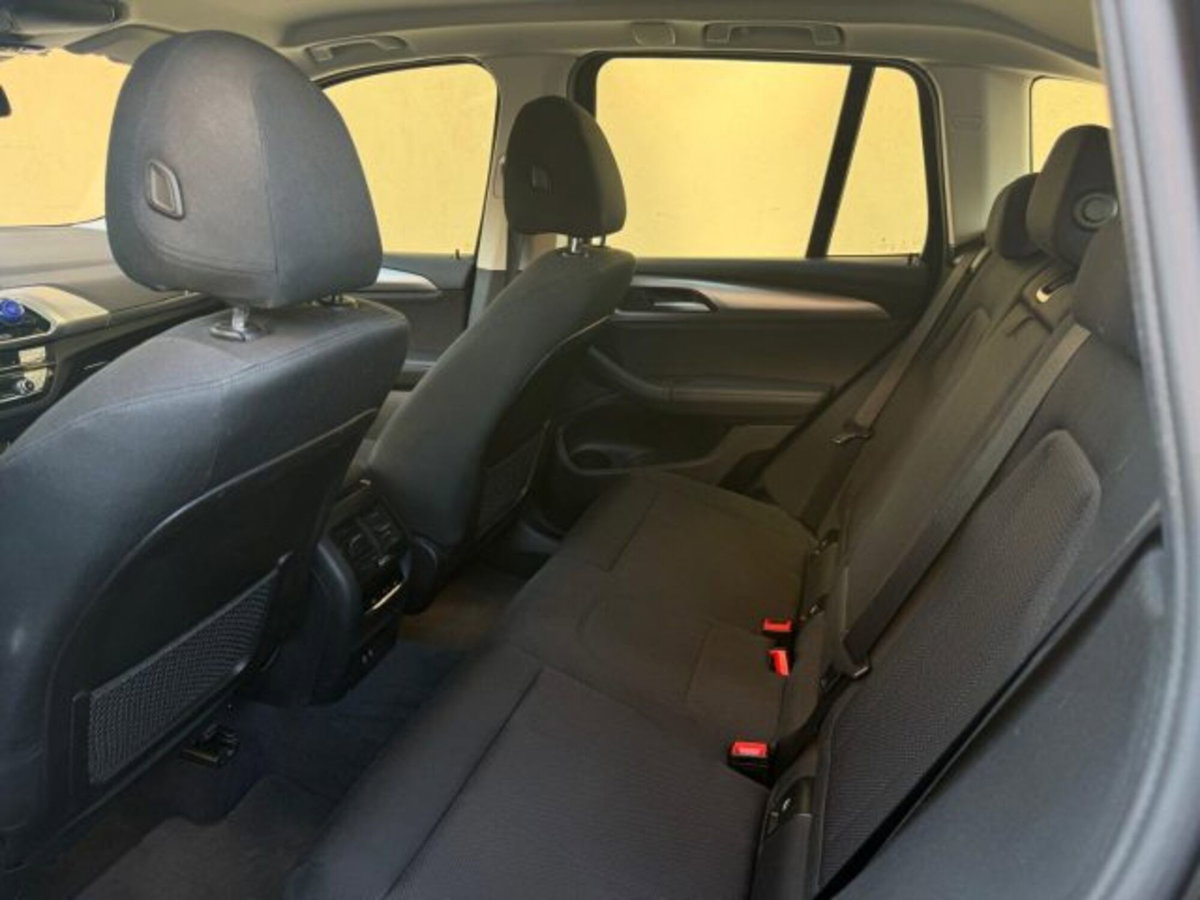 BMW X3 xDrive30e Business Advantage (9)