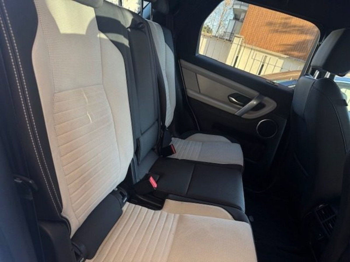Land Rover Discovery Sport 2.0 TD4 204 CV AWD Auto R-Dynamic S (13)