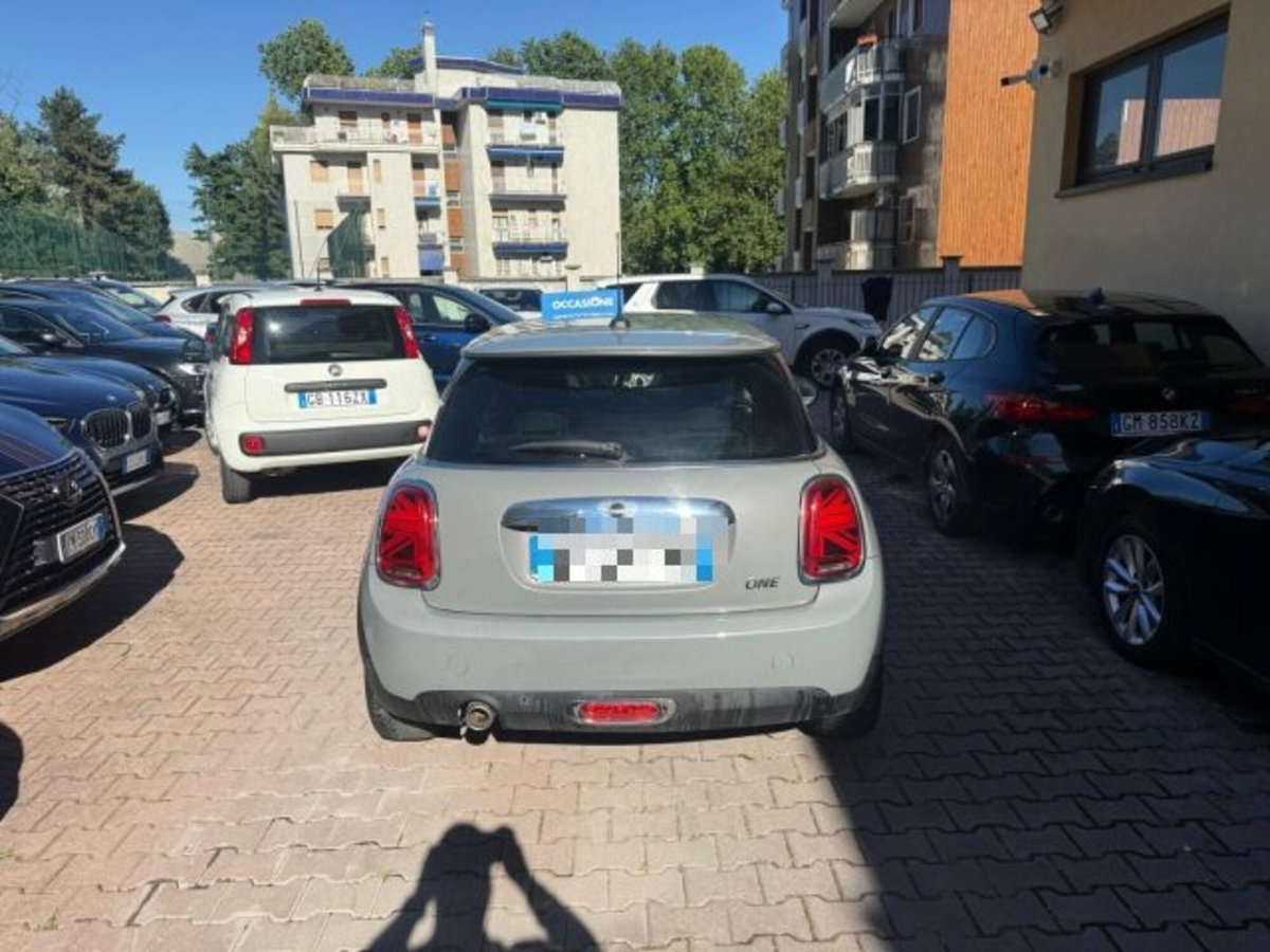 MINI Mini 1.5 One Essential (5)