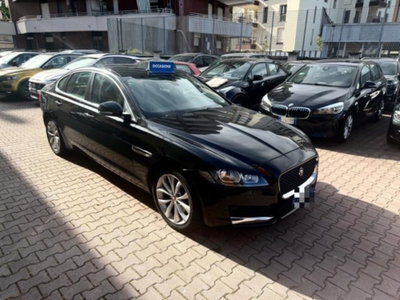 Jaguar XF 2.0 D 180 CV aut. Pure usata