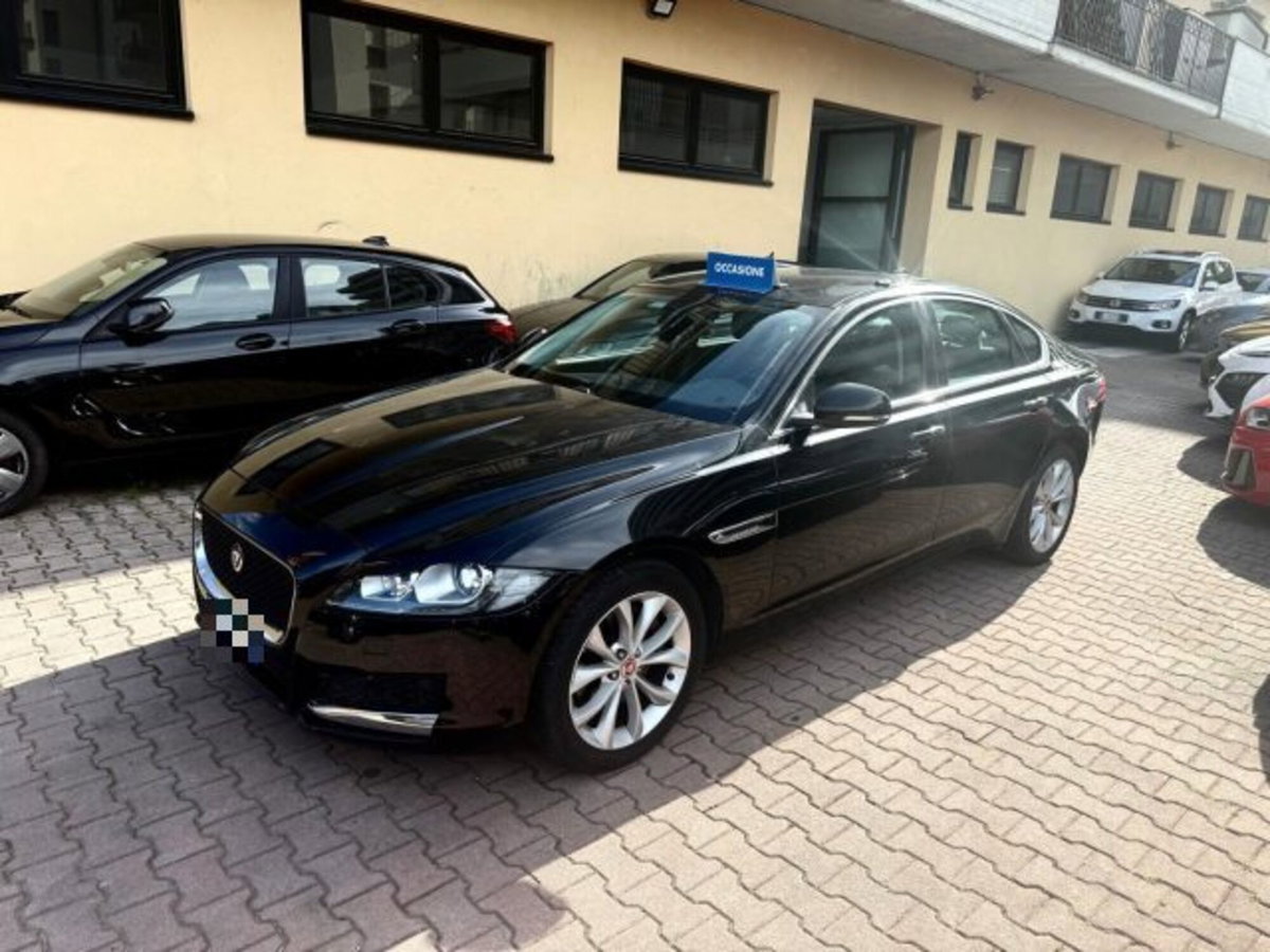 Jaguar XF 2.0 D 180 CV aut. Pure (2)