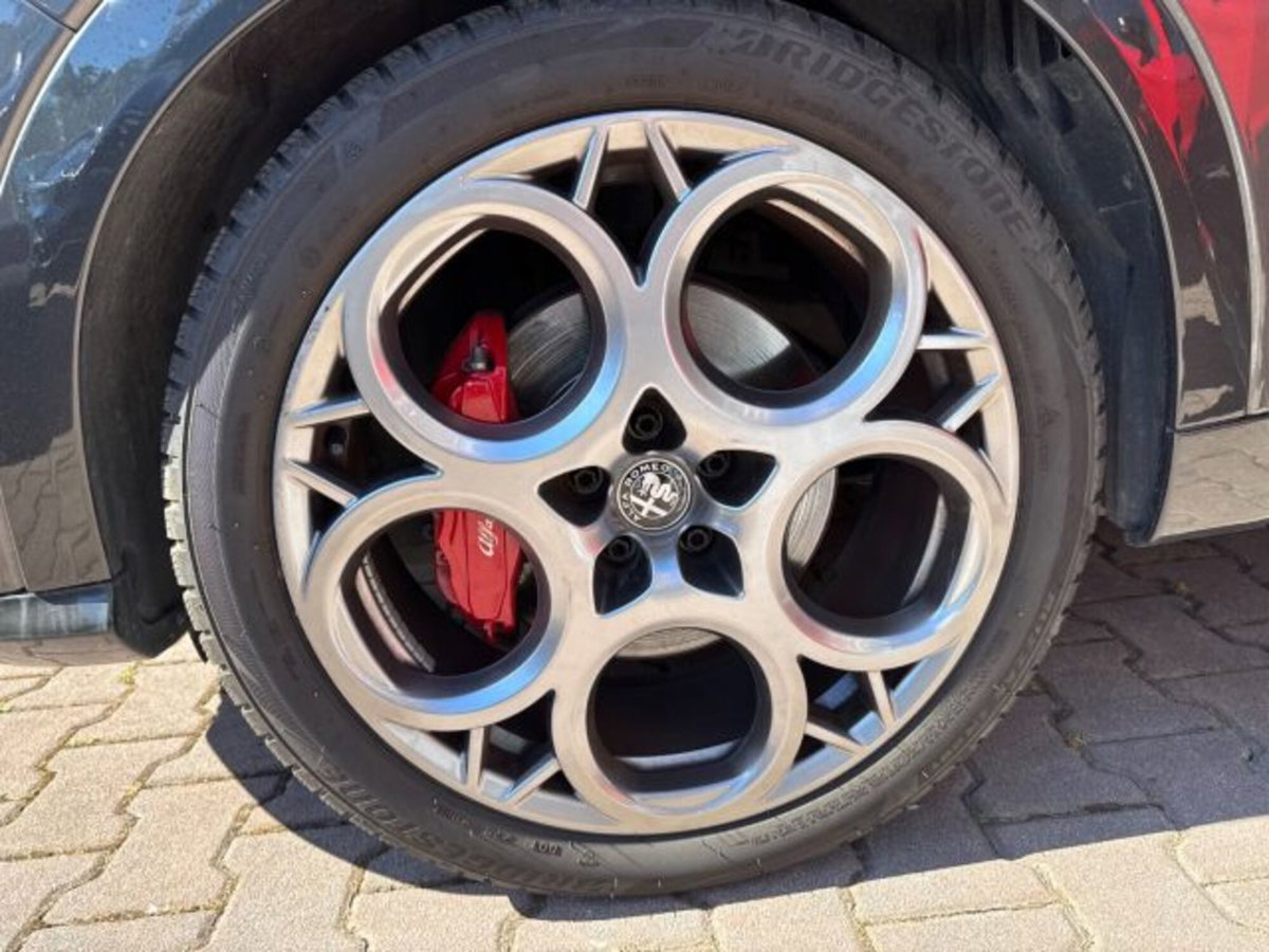 Alfa Romeo Tonale Tonale 1.5 130 CV MHEV TCT7 Edizione Speciale (14)