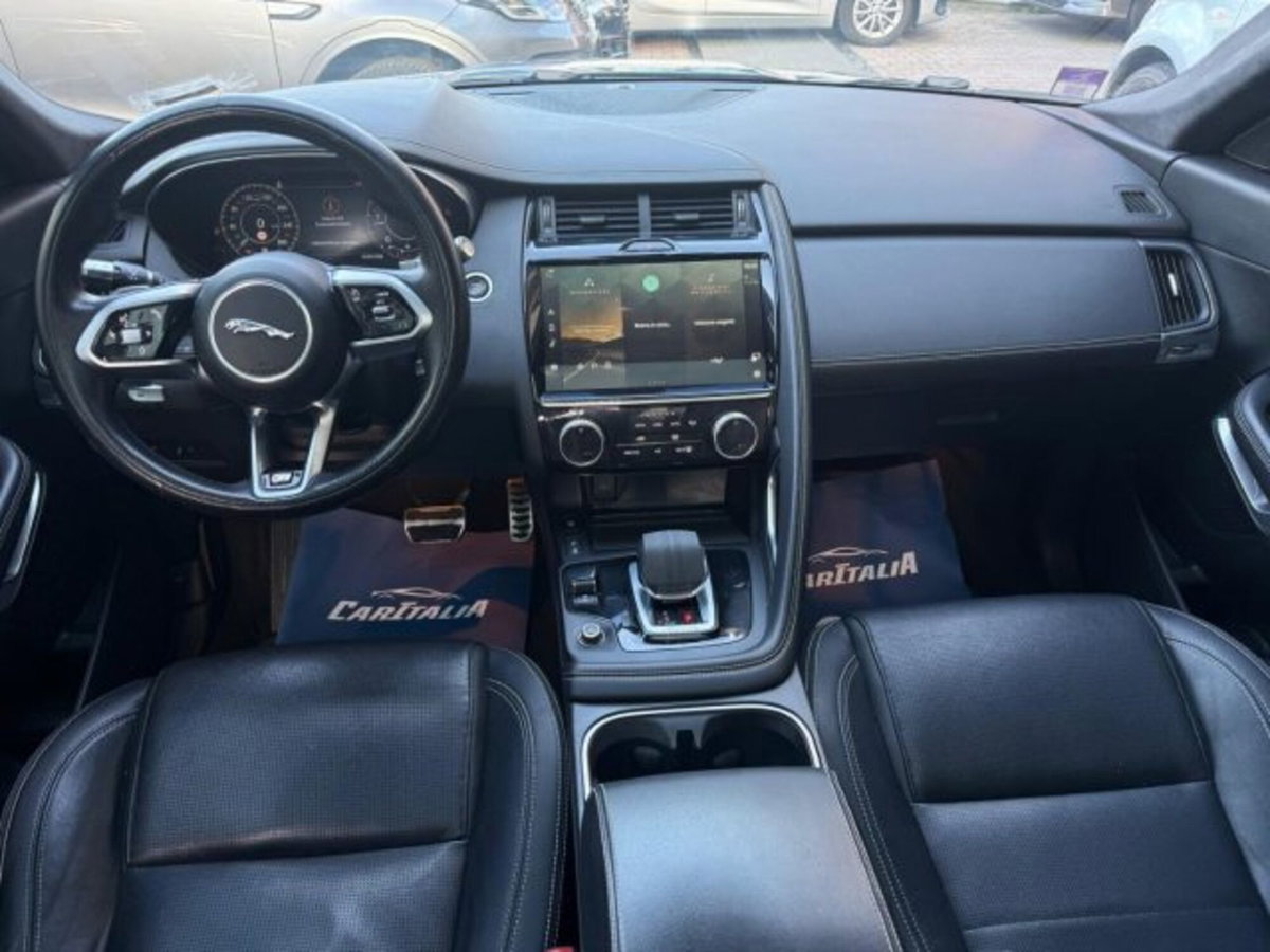 Jaguar E-Pace 2.0d i4 mhev R-Dynamic SE awd 163cv auto (10)