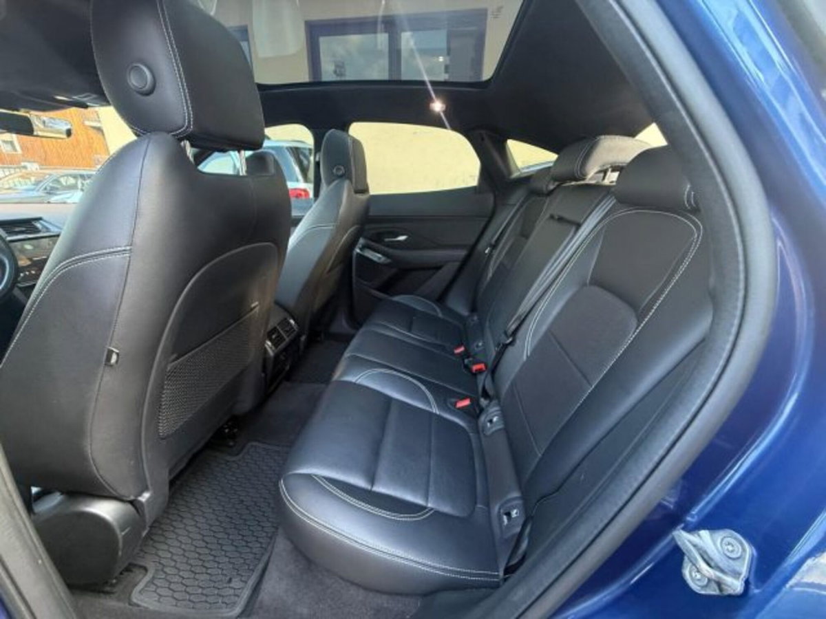 Jaguar E-Pace 2.0d i4 mhev R-Dynamic SE awd 163cv auto (12)